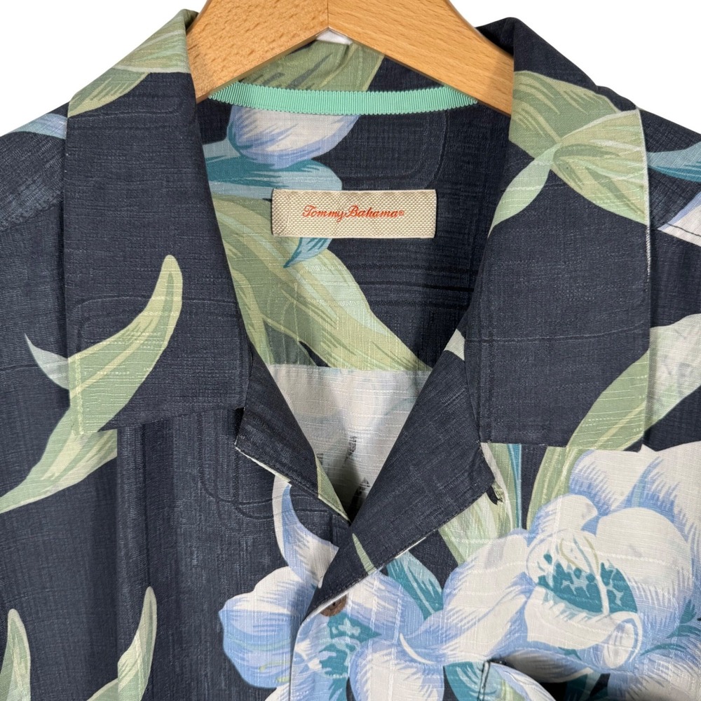 Tommy Bahama Mens XXL Silk Tropical Floral Camp Shirt Charcoal Short Sleeve - Picture 2 of 7